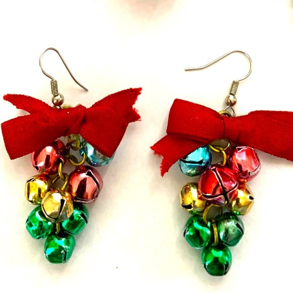 Lot of 7 Vintage Costume Jewelry Pieces - Christmas Pins, Earrings, Ring - Picture 5 of 11